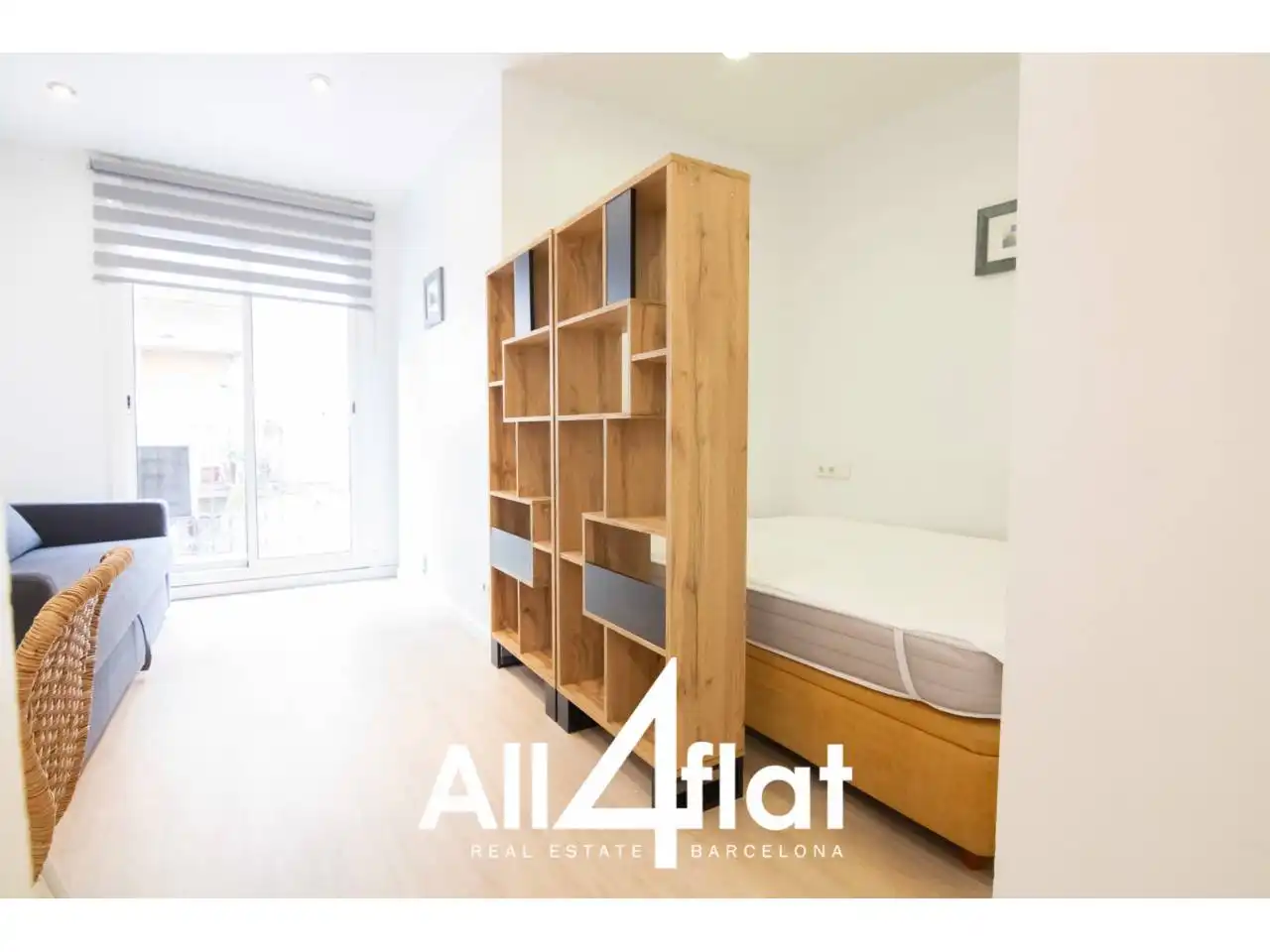 Schlafzimmer von Wohnung zur Miete in Barcelona mit Klimaanlage, Parkett und Möbliert