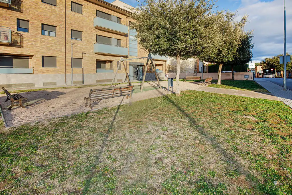 Garaje en venta en Av Alt Empordà, Bàscara
