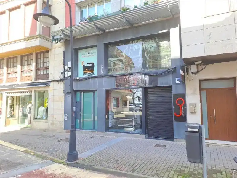 Business premises for sale in Rúa de Mendez Núñez 13, imagen 2