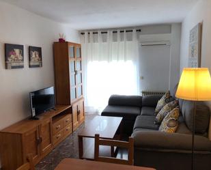 Sala d'estar de Apartament de lloguer en  Jaén Capital amb Aire condicionat i Balcó