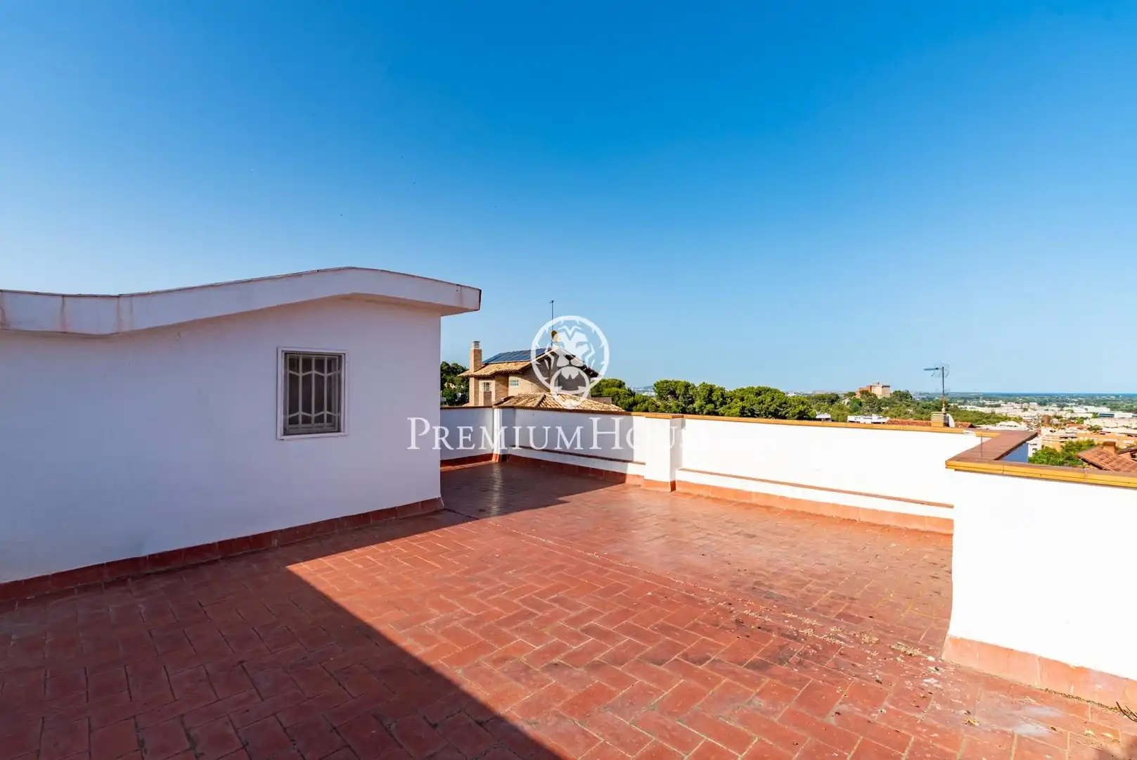 Terrassa de Casa adosada en venda en Castelldefels amb Aire condicionat, Calefacció i Jardí privat