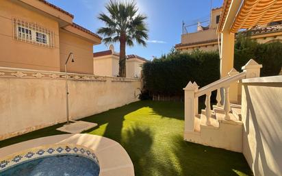 Jardí de Casa o xalet en venda en Roquetas de Mar amb Aire condicionat, Terrassa i Piscina