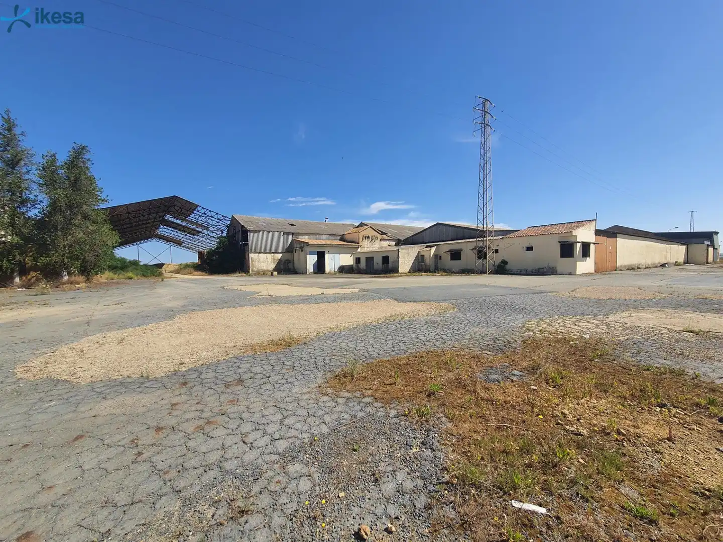 Industrial buildings for sale in La Palma del Condado