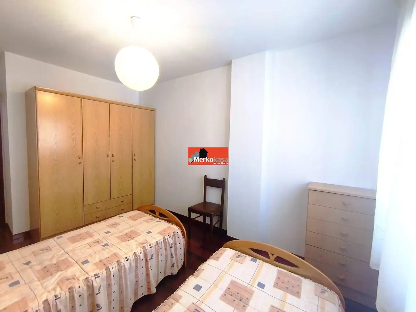Dormitori de Apartament de lloguer en Lugo amb Calefacció i Moblat