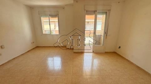Foto 3 de Piso en venta en Calle Jazmín, Fuensalida, Toledo