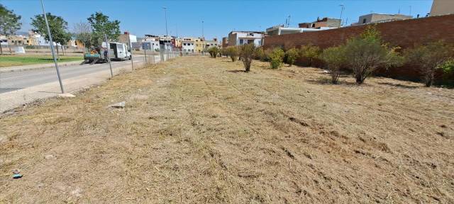Terreno residencial en Venta en CL. ALGARROBO (UNIDAD DE EJECUCION 36-UE en Ciutat del Transport - La Salera