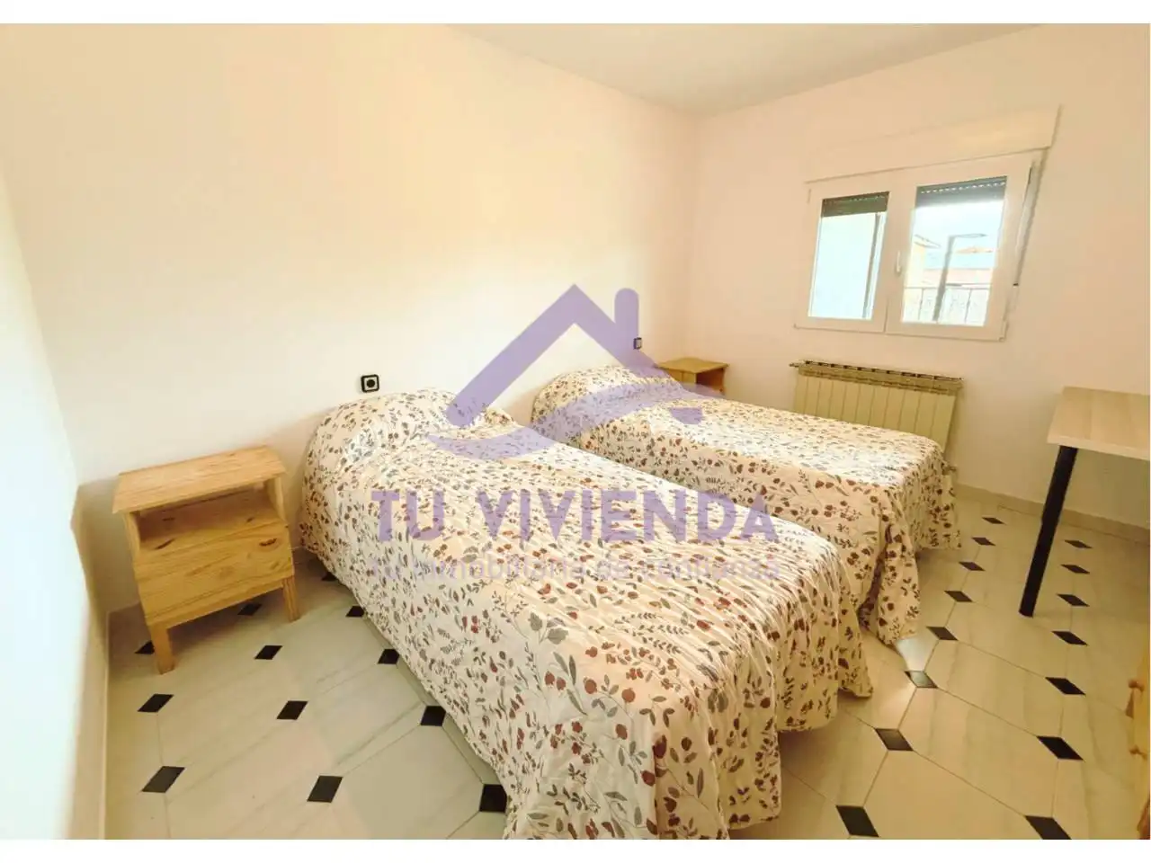 Dormitori de Casa o xalet de lloguer en Santervás de la Vega amb Calefacció, Terrassa i Moblat