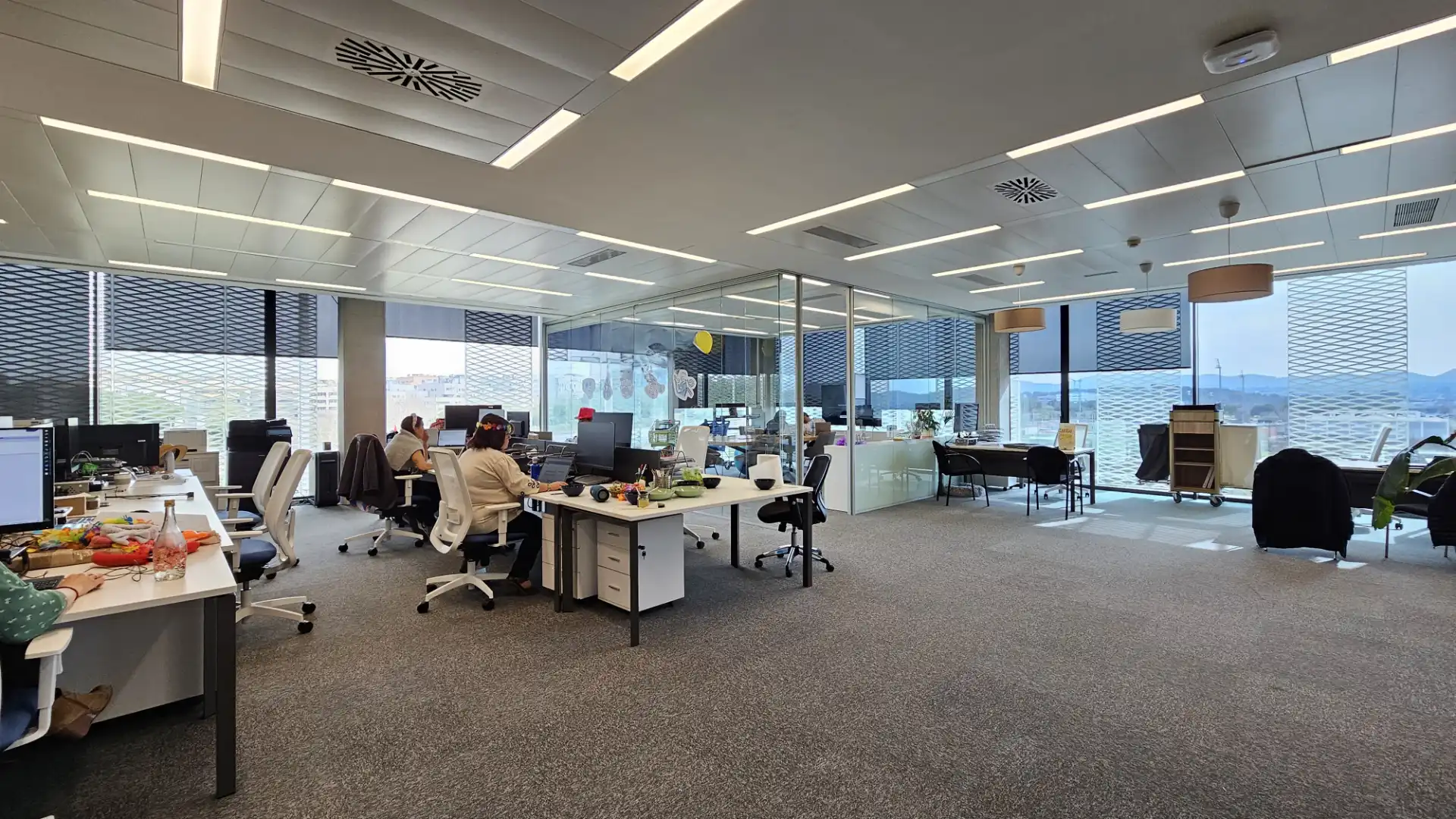 Oficina de lloguer en Sant Cugat del Vallès amb Calefacció, Internet i Alarma