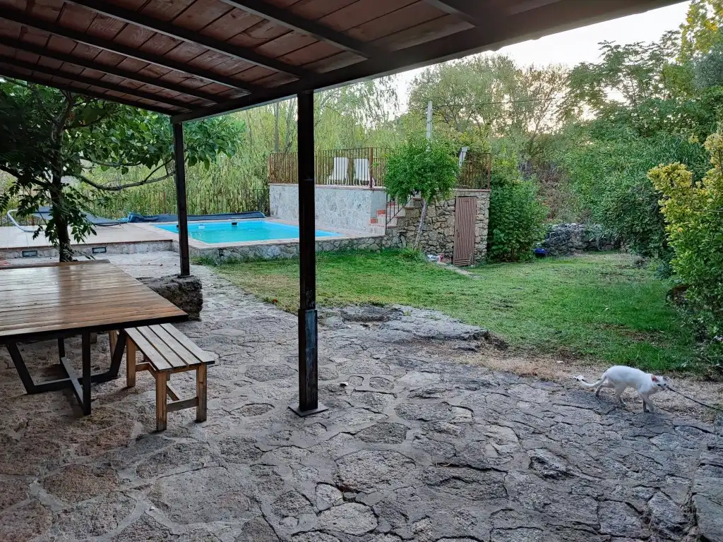 Terraza de Casa o chalet de alquiler en Valencia de Alcántara con Piscina