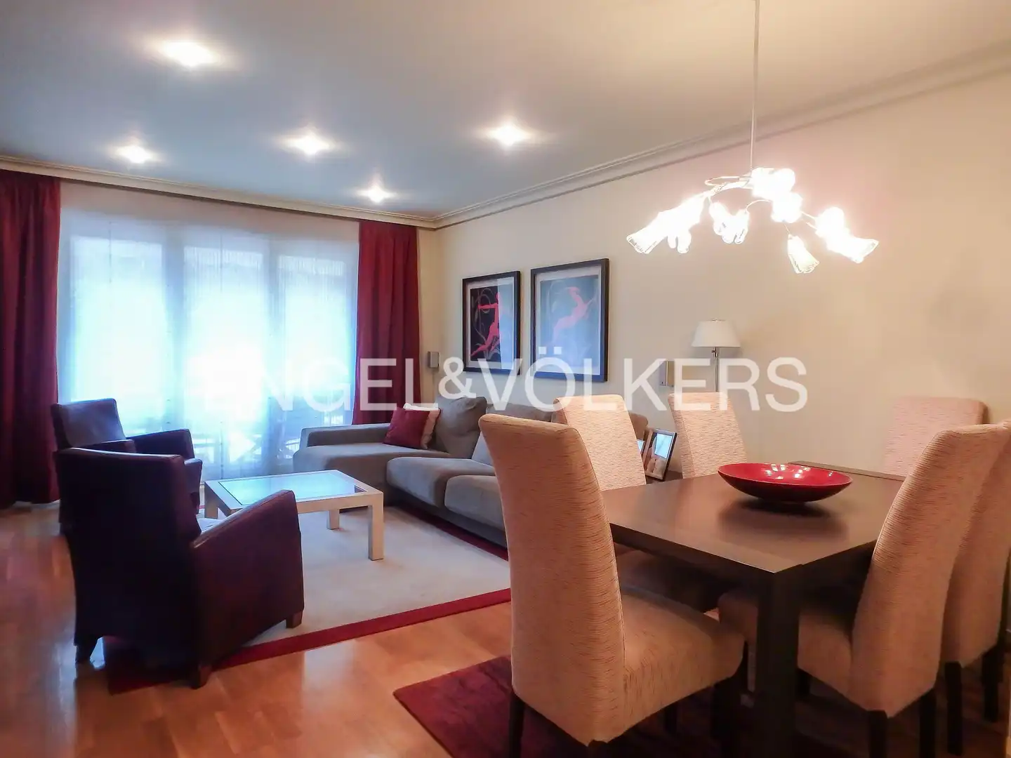Sala d'estar de Pis de lloguer en Madrid amb Aire condicionat, Calefacció i Jardí privat