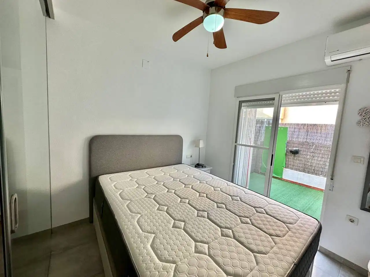 Bedroom of Ground floor for rent in Guardamar del Segura  with Air Conditioner, Heating and Private garden