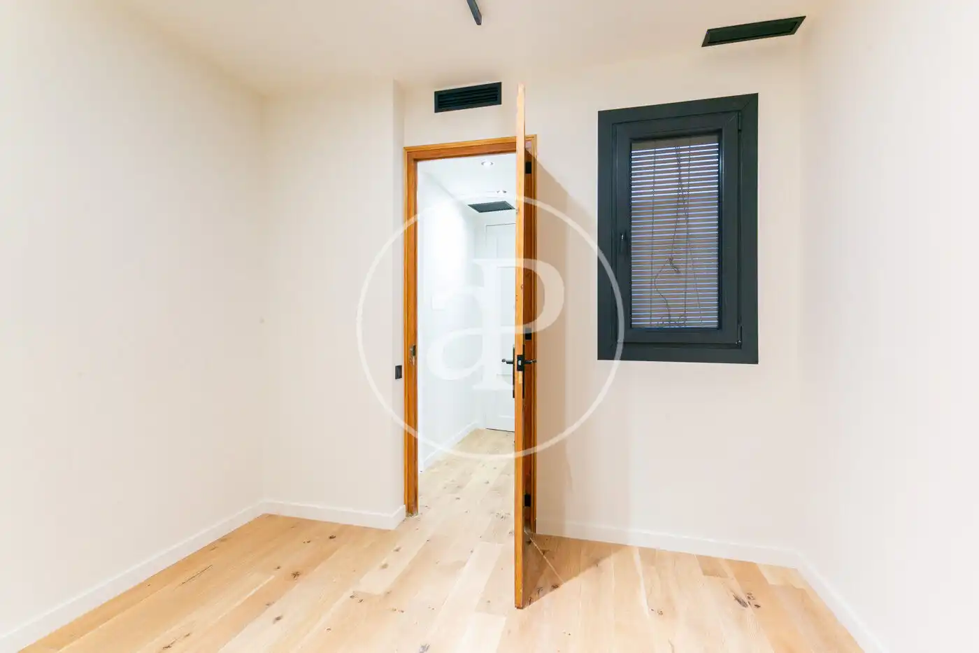 Piso en venta en Barcelona con Aire acondicionado, Calefacción y Balcón