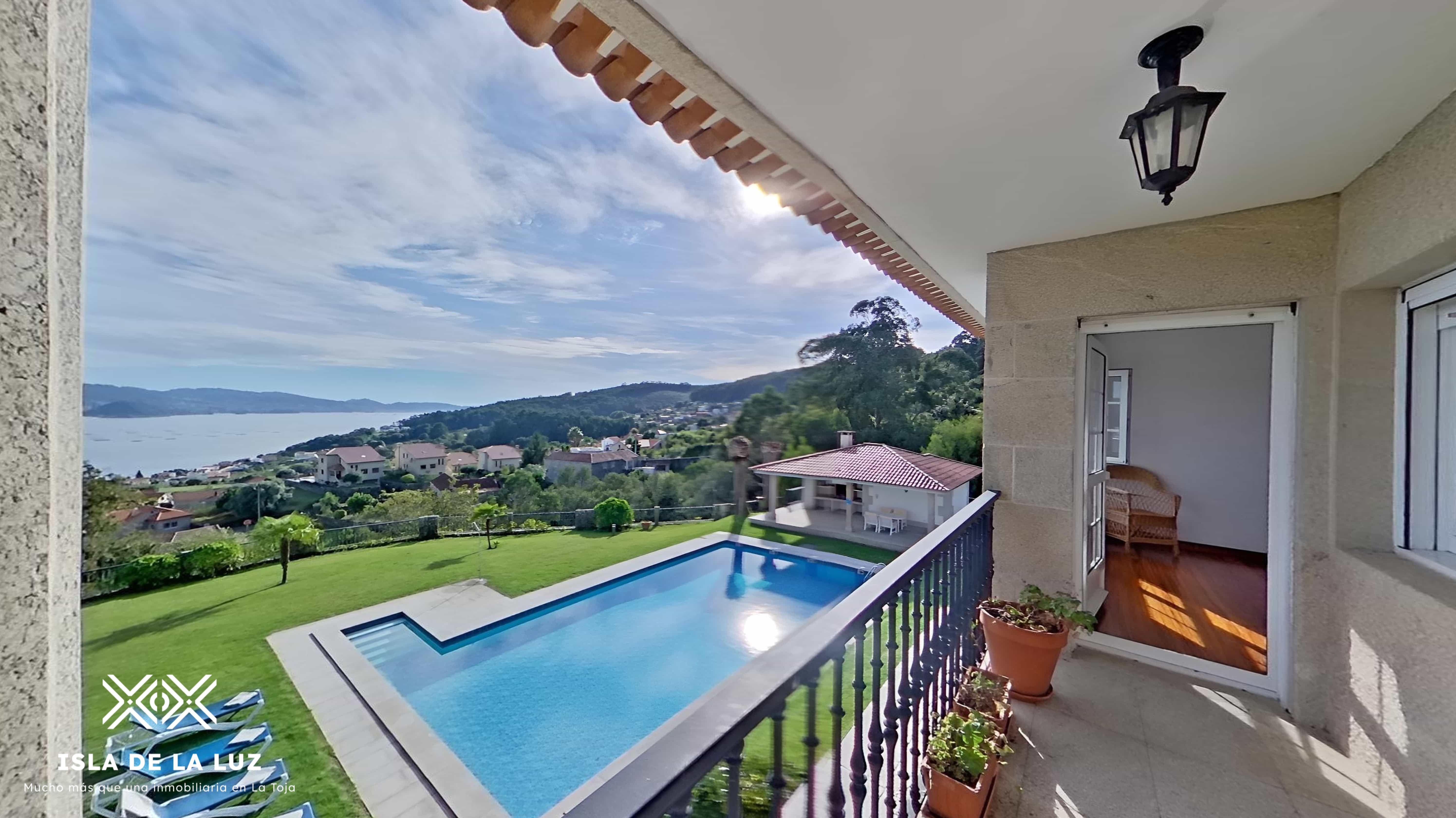 Swimming pool of House or chalet for sale in Poio  with Heating, Private garden and Parquet flooring
