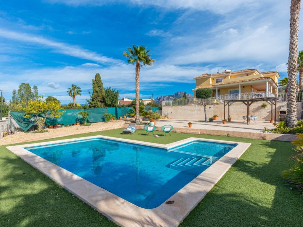 Swimming pool of House or chalet for sale in Busot  with Air Conditioner, Heating and Swimming Pool