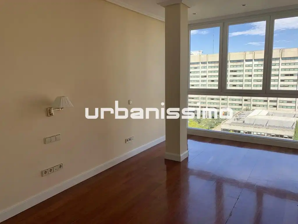 Außenansicht von Wohnung zur Miete in Madrid mit Klimaanlage und Heizung