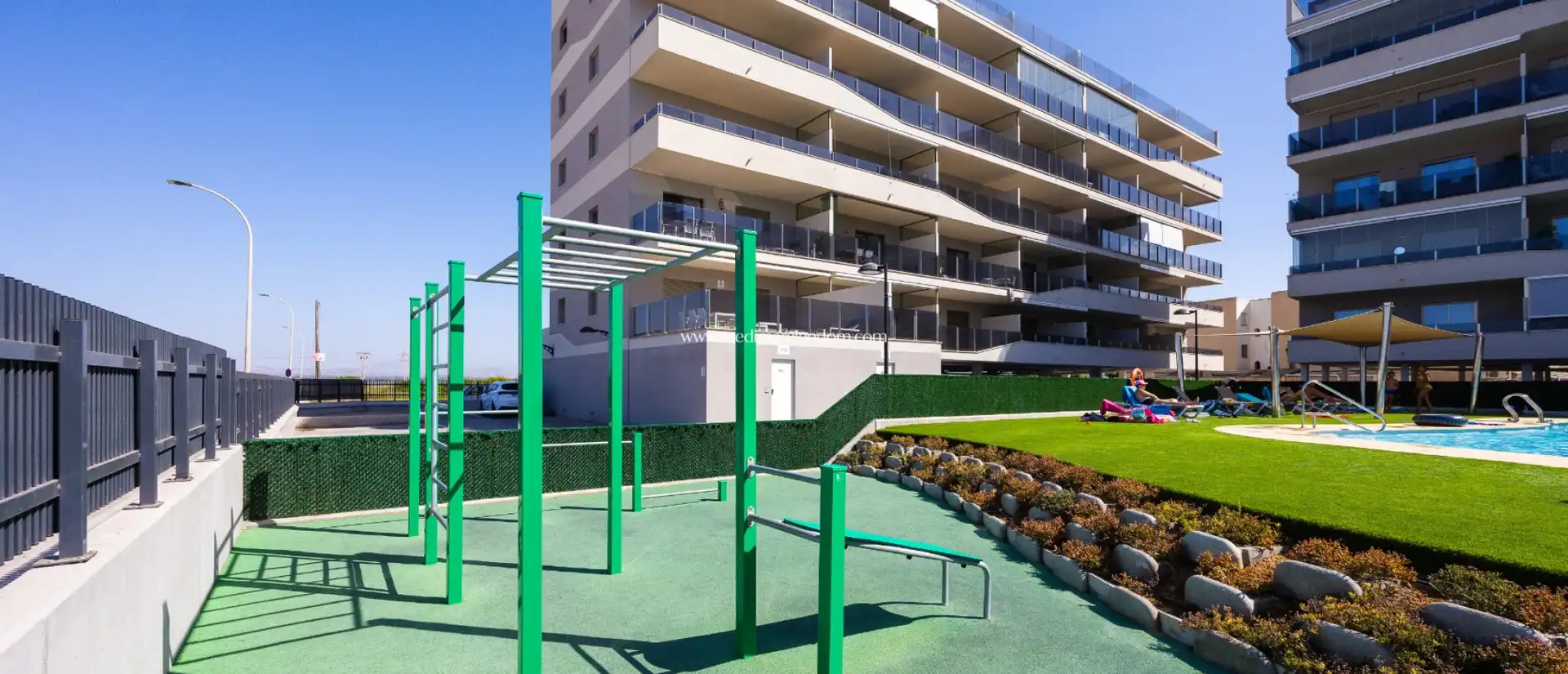 Vista exterior de Apartament en venda en Santa Pola amb Aire condicionat, Calefacció i Terrassa