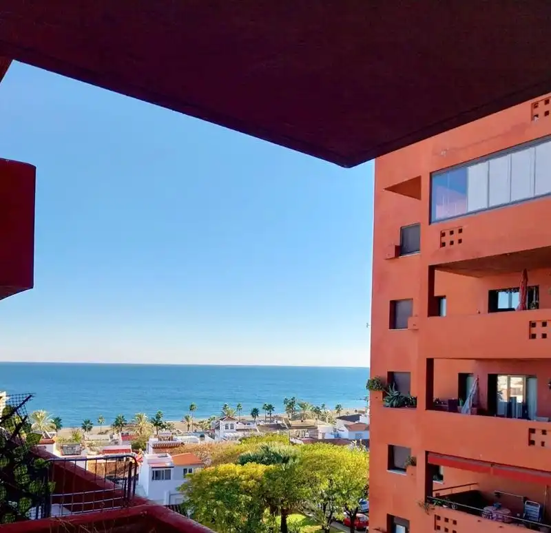 Terraza de Piso en venta en Estepona con Aire acondicionado, Calefacción y Jardín privado