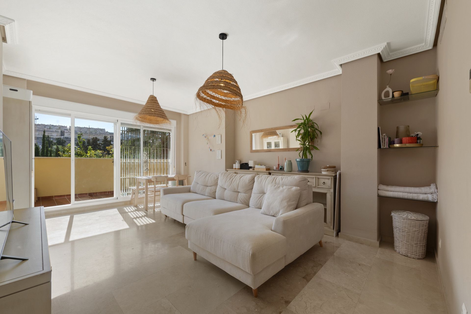 Sala de estar de Apartamento en venta en Mijas con Aire acondicionado, Terraza y Piscina
