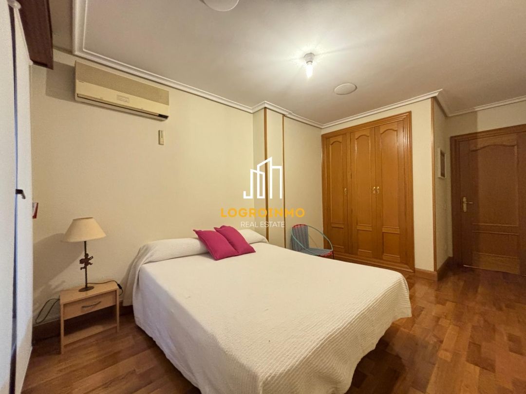 Habitación de Piso de alquiler en  Logroño con Calefacción y Balcón