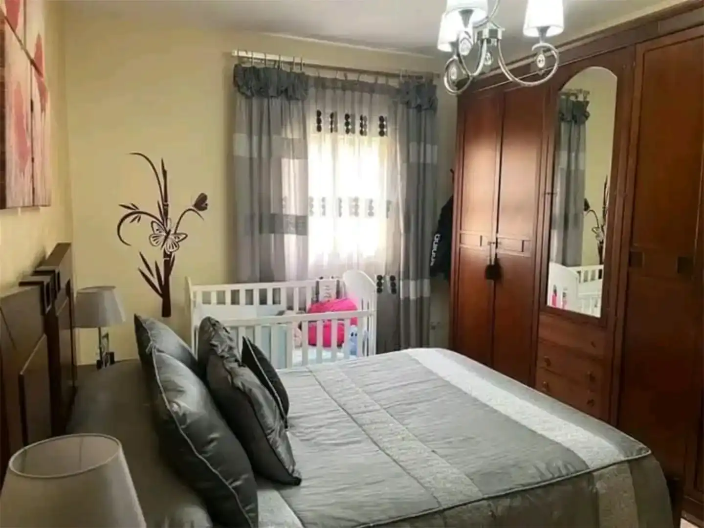 Dormitori de Pis en venda en Bedmar y Garcíez amb Aire condicionat, Traster i Moblat