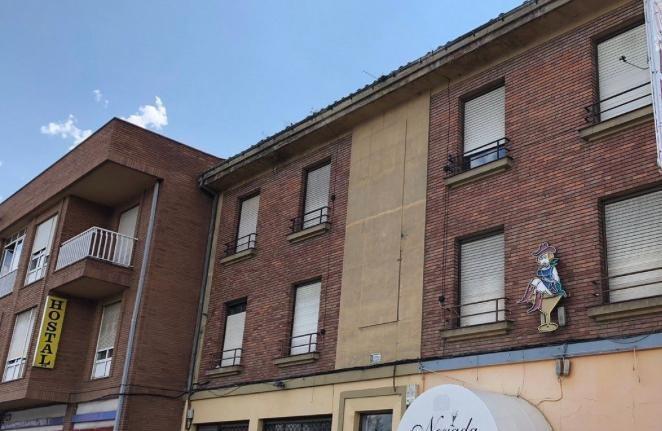 Foto 1 de Edifici en venda a Avenida Antibioticos-a, 102, Armunia, León