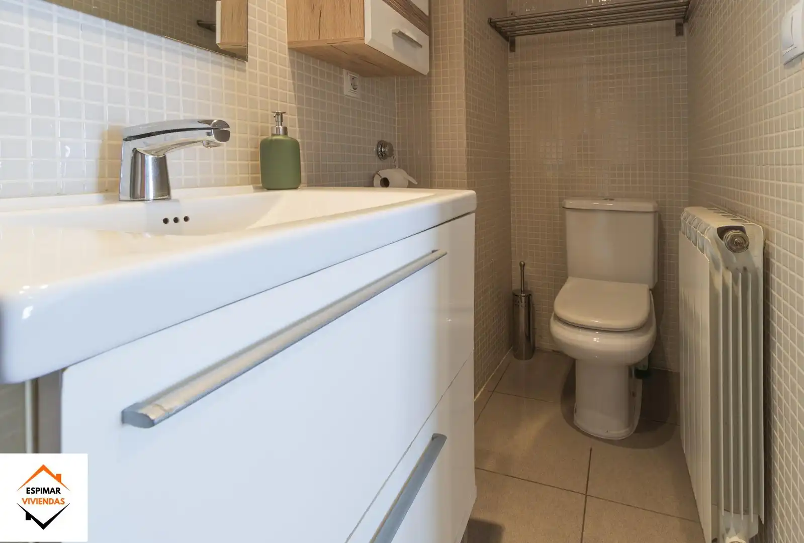 Bathroom of Apartments for sale in Zaragoza
