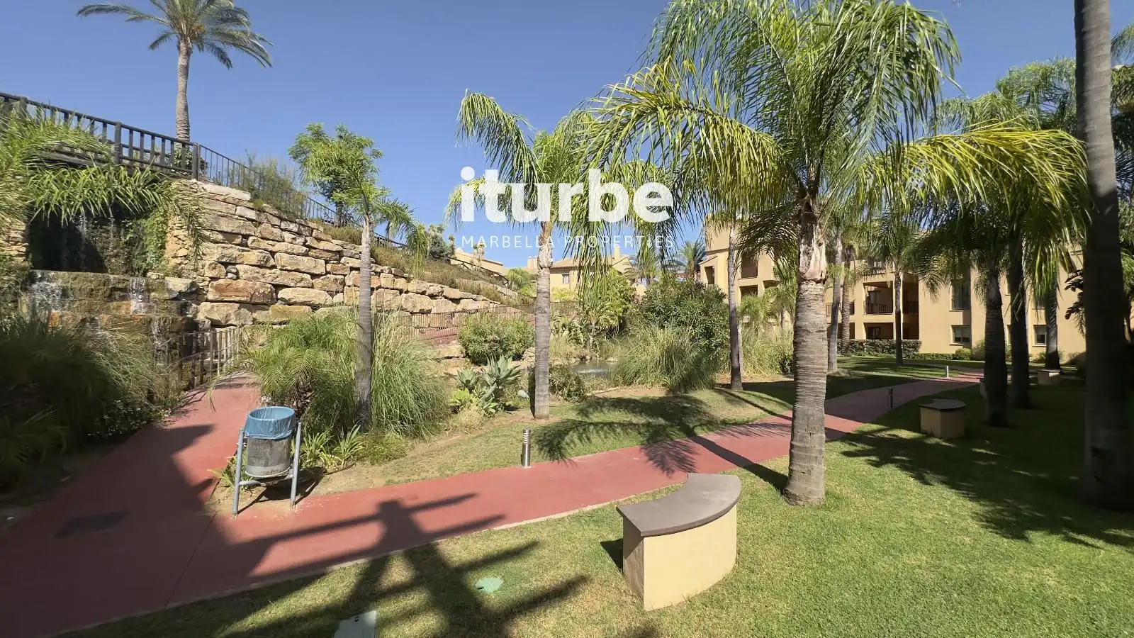 Exterior view of Flat for rent in Benahavís  with Air Conditioner, Terrace and Swimming Pool