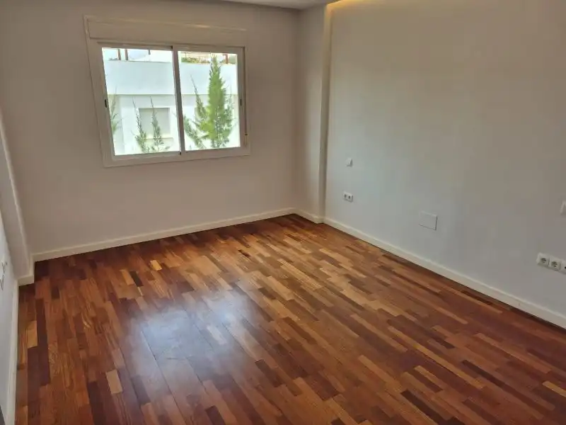 Terraced house with pool for sale in Calle Adarves de Calypso, imagen 4