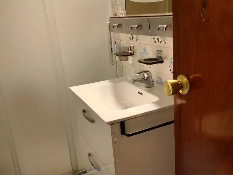 Bany de Pis per a compartir en San Bartolomé - Millán de Priego