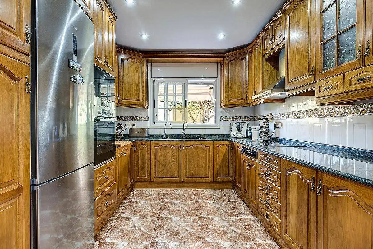 Cocina de Casa o chalet en venta en Vallirana con Aire acondicionado, Calefacción y Jardín privado