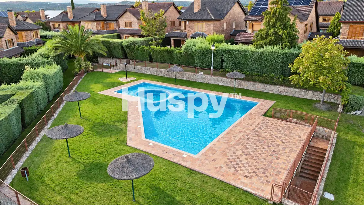 Piscina de Casa o xalet en venda en El Pinar - Punta Galea