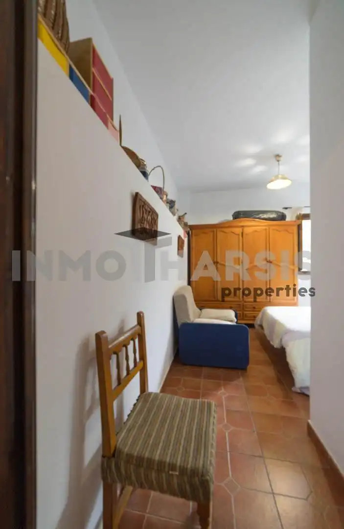 Dormitori de Casa o xalet en venda en Abrucena amb Jardí privat, Terrassa i Moblat