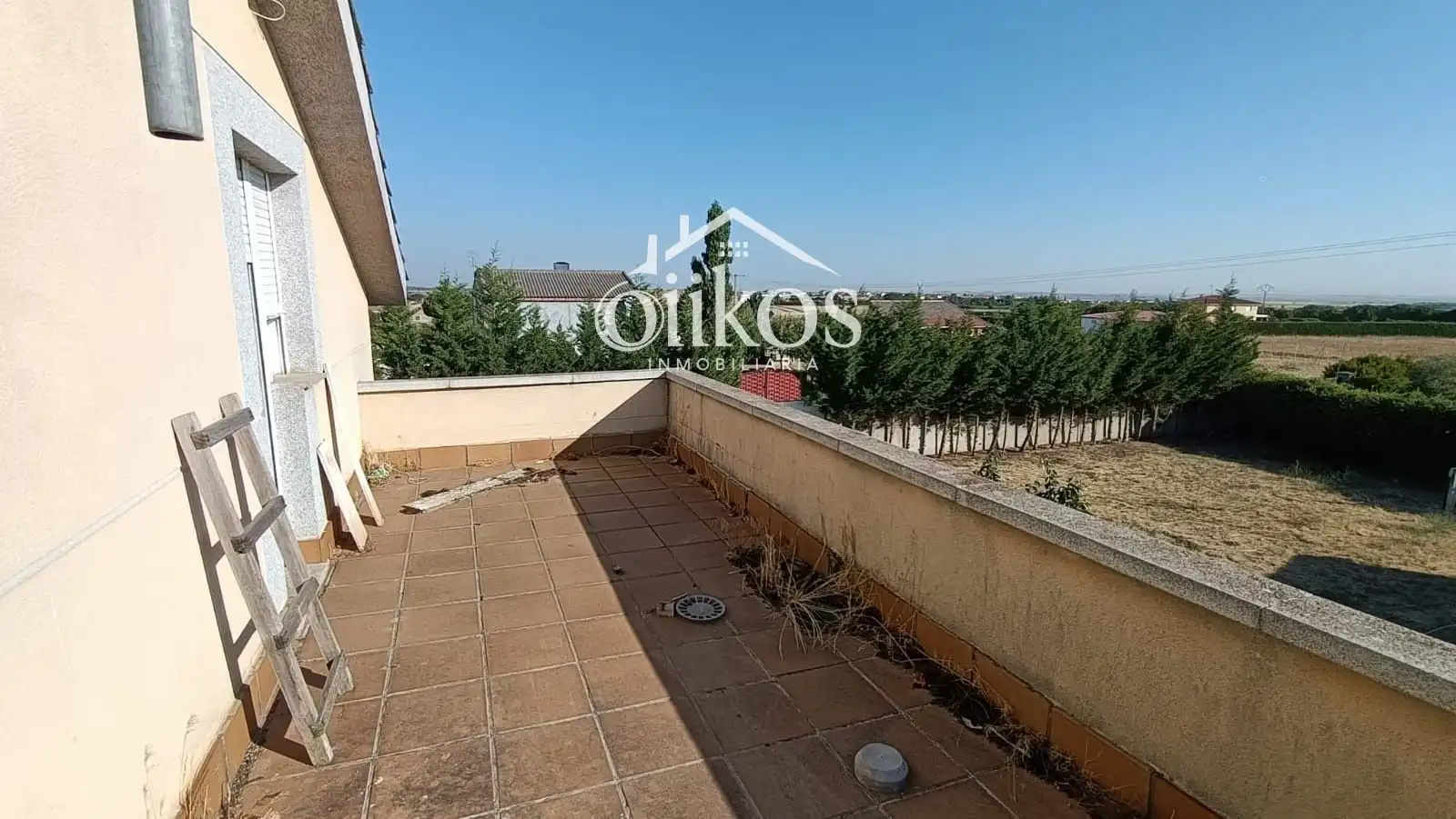 Terrace of Houses for sale in Calvarrasa de Arriba