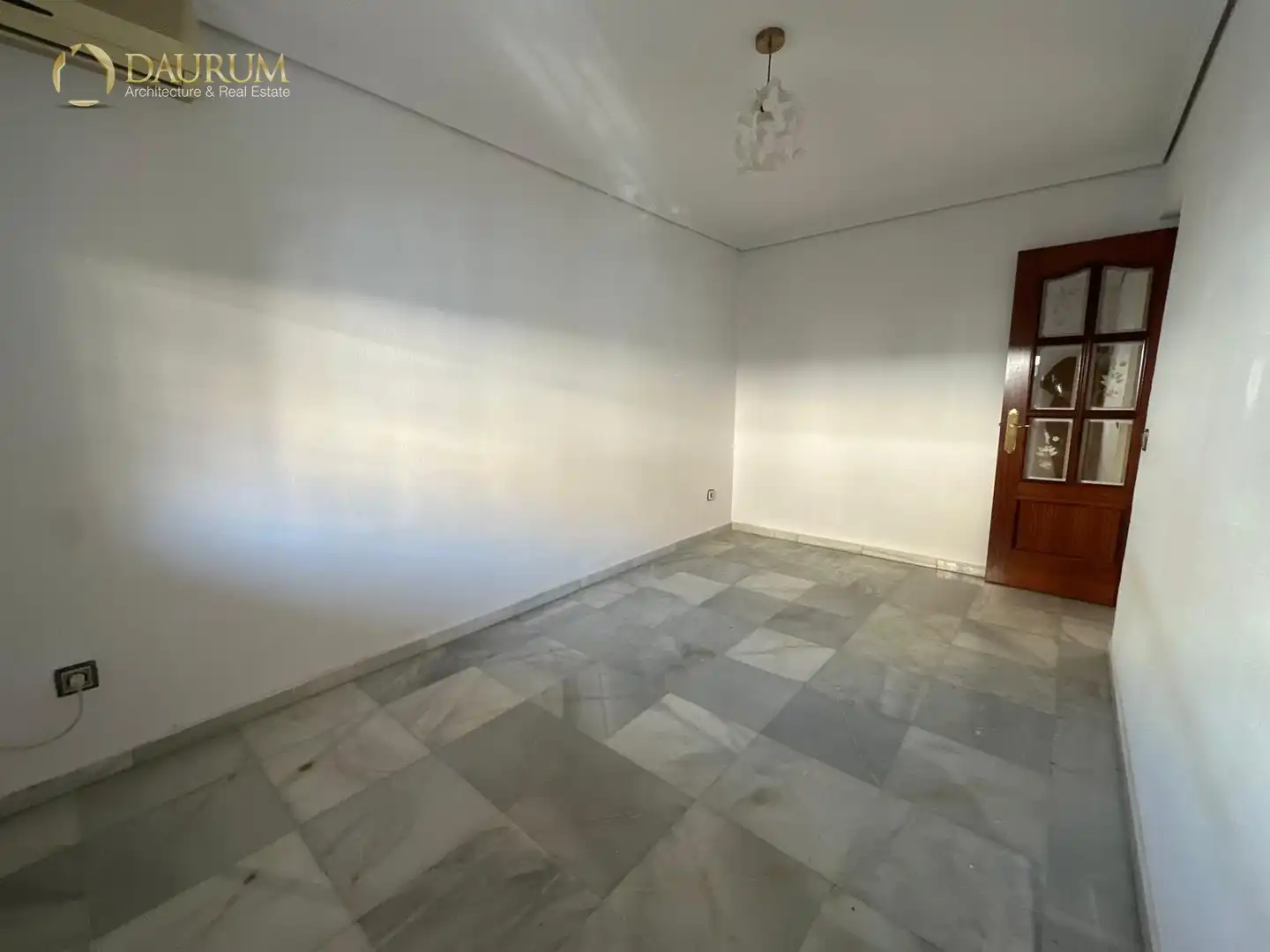 Casa adosada en venda en Sevilla amb Aire condicionat, Calefacció i Terrassa