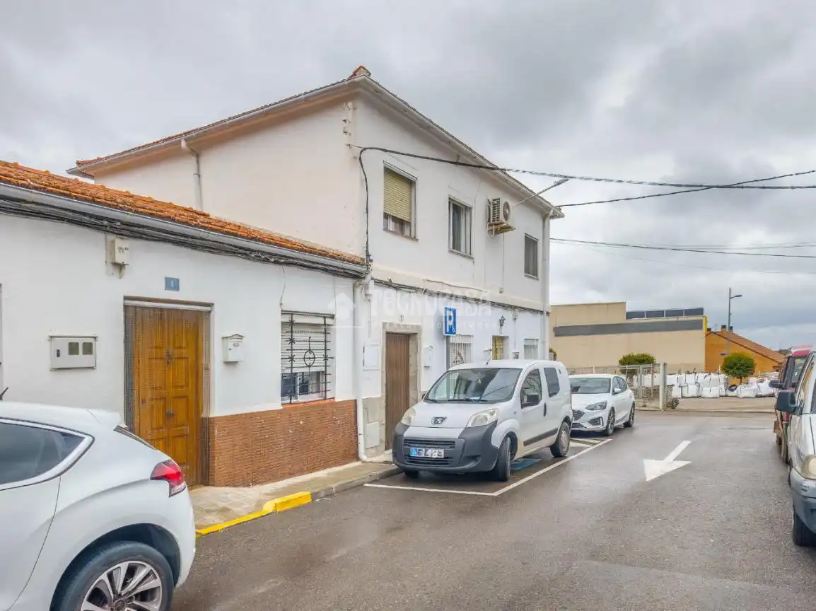 Vista exterior de Casa adosada en venta en Campo Real con Aire acondicionado