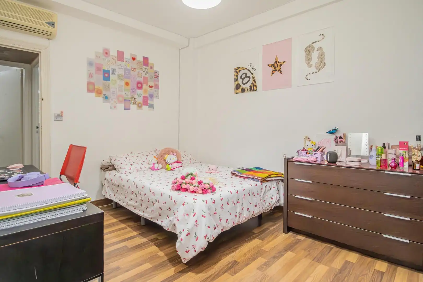 Habitación de Piso en venta en Sevilla con Aire acondicionado, Amueblado y Balcón