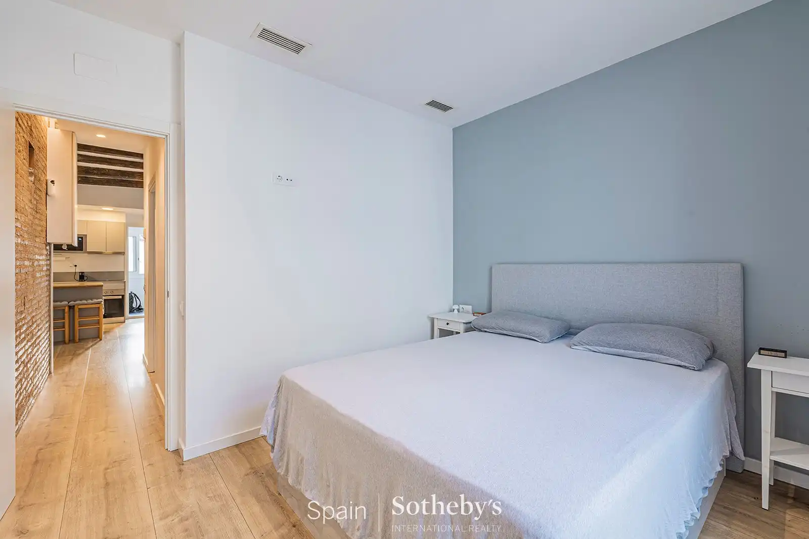 Habitación de Apartamento en venta en Barcelona con Aire acondicionado, Calefacción y Terraza