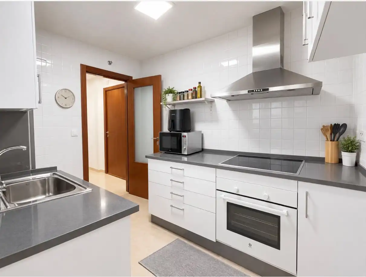 Wohnung mit Pool zum Verkauf in Calle Pedro Luis Serrera Contreras, imagen 3