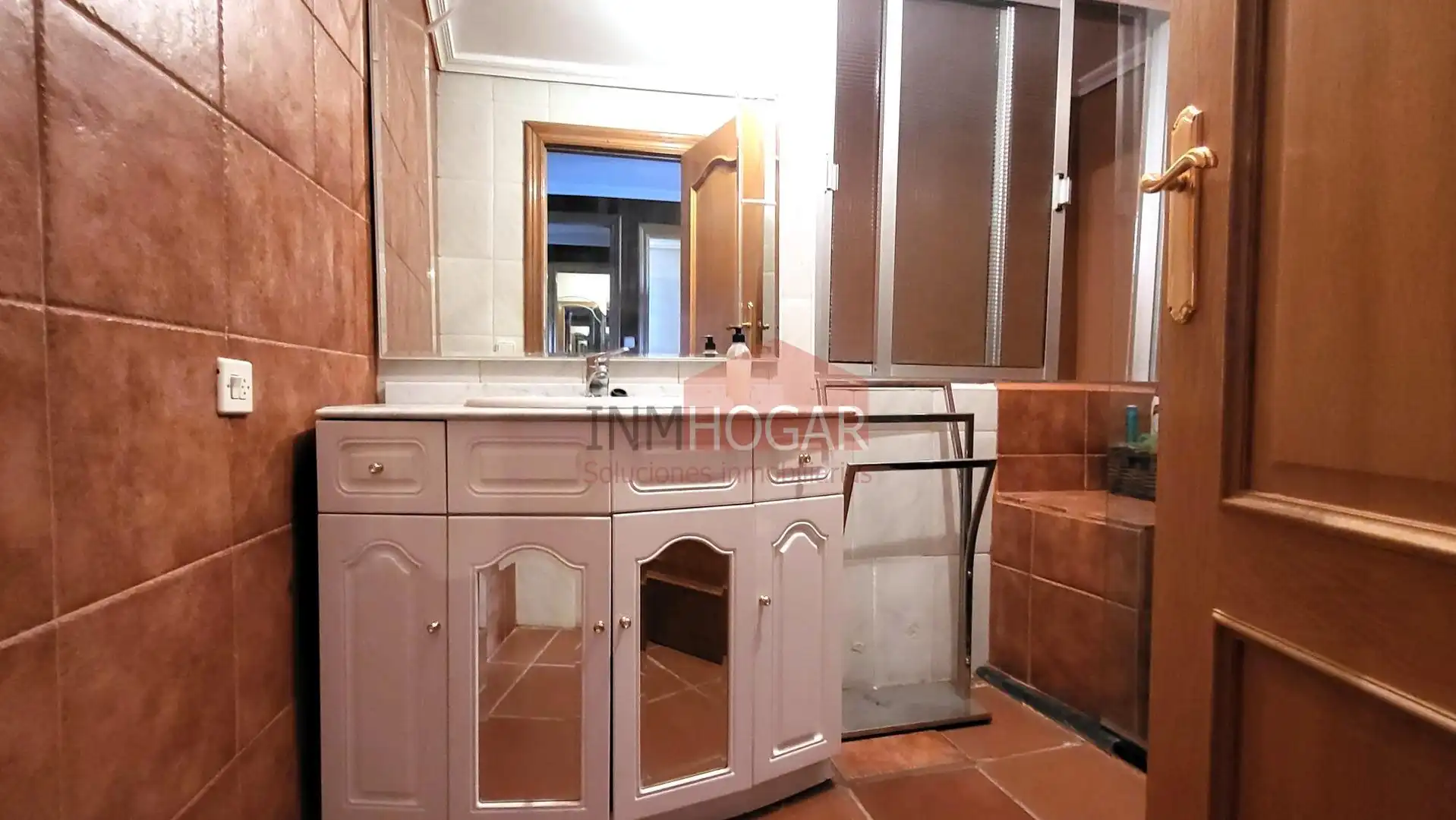 Baño de Casa o chalet en venta en Aldeaseca de la Frontera con Terraza, Amueblado y Balcón