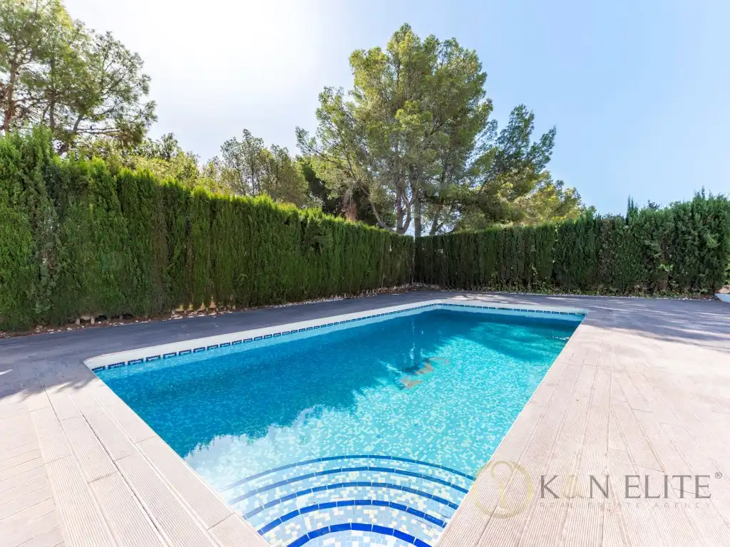 Casa con piscina en venta en Avenida Coloma, imagen 4
