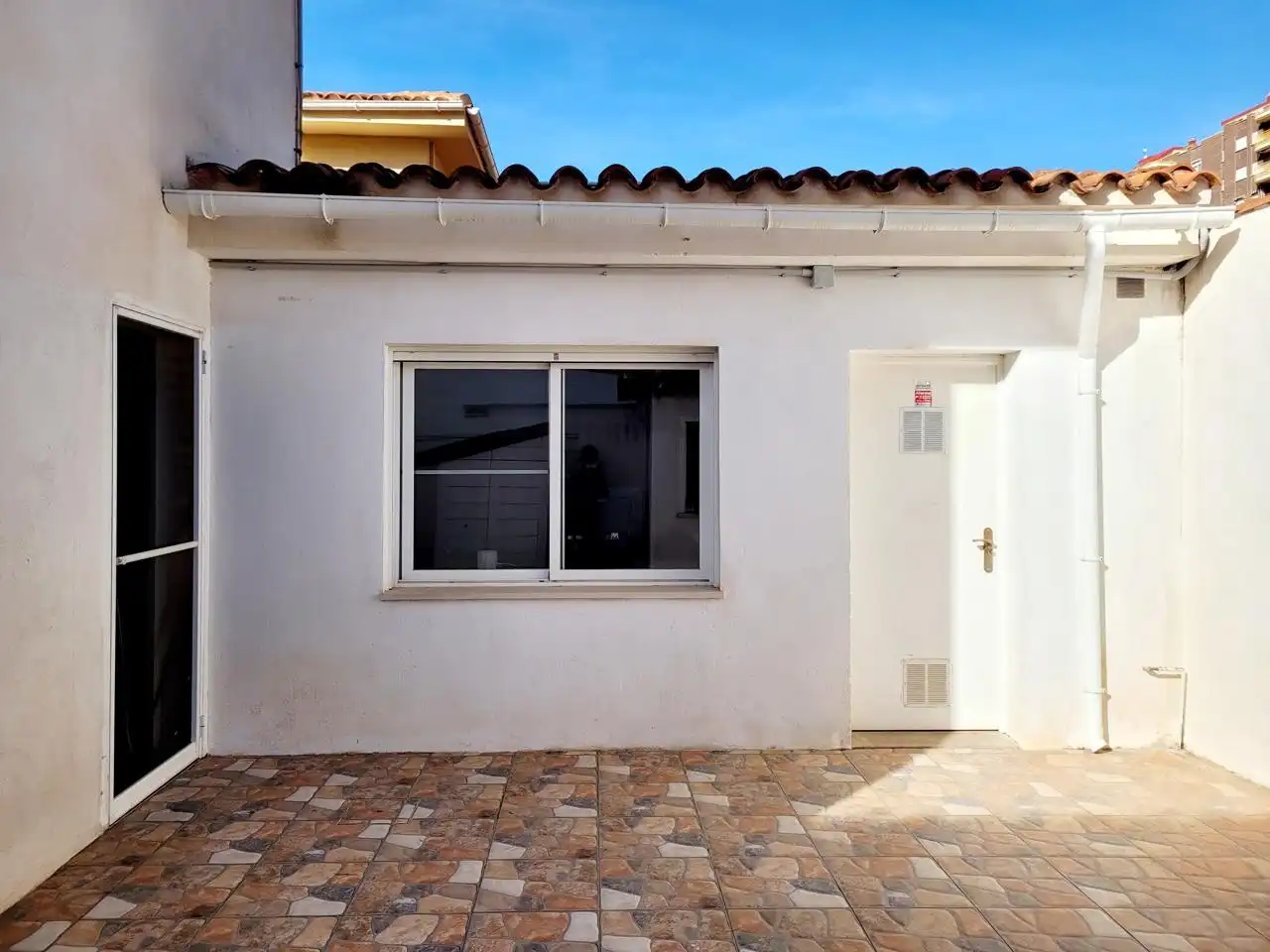 Vista exterior de Casa o xalet en venda en Benicasim / Benicàssim amb Aire condicionat, Terrassa i Traster