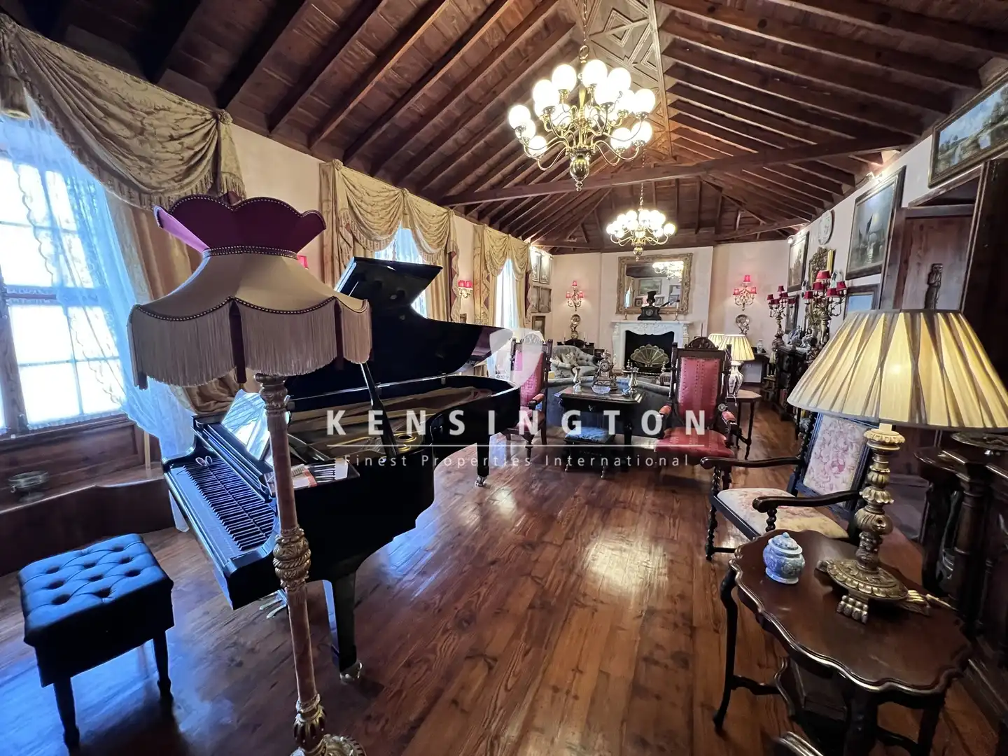 Sala d'estar de Casa o xalet en venda en Icod de los Vinos amb Parquet, Terrassa i Traster