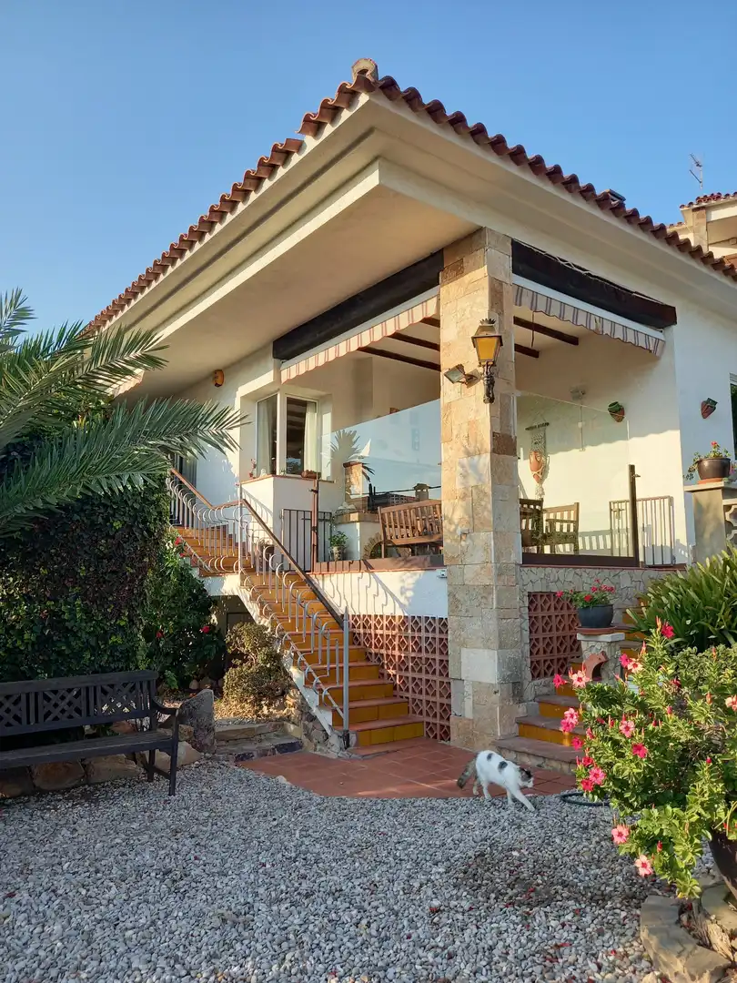 Terrassa de Casa o xalet en venda en Sant Feliu de Guíxols amb Jardí privat, Piscina i Moblat