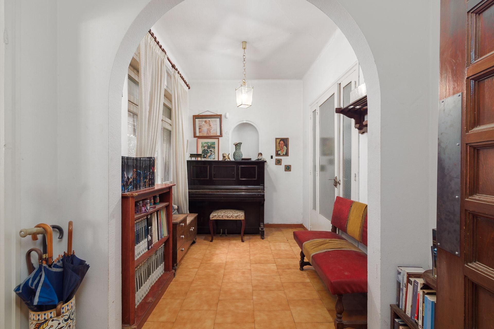 Planta baixa en venda en Figueres amb Jardí privat, Terrassa i Traster