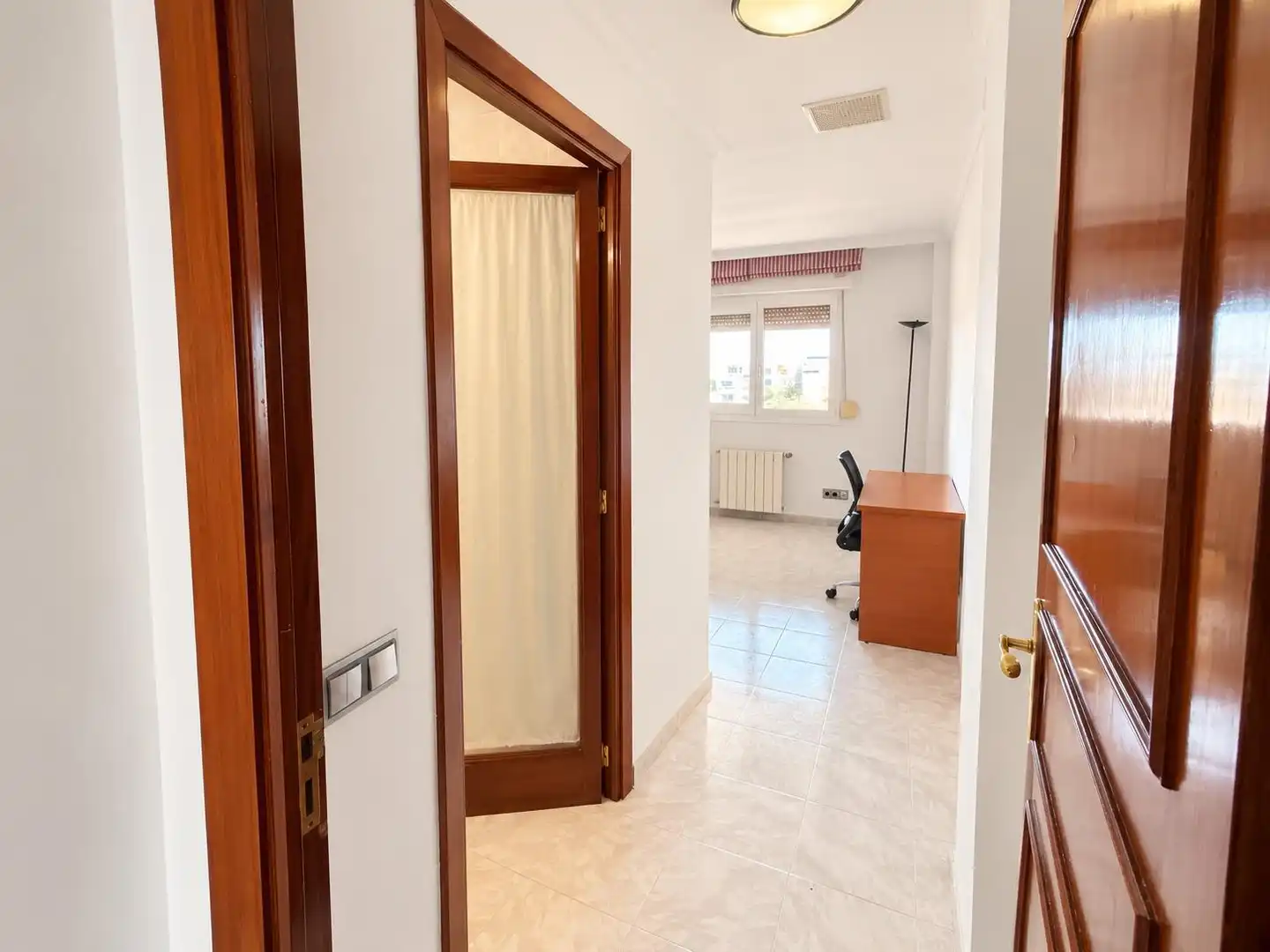 Appartamento con terrazza in affitto a Ponent, imagen 15