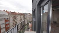 Dormitori de Pis en venda en Vigo  amb Terrassa