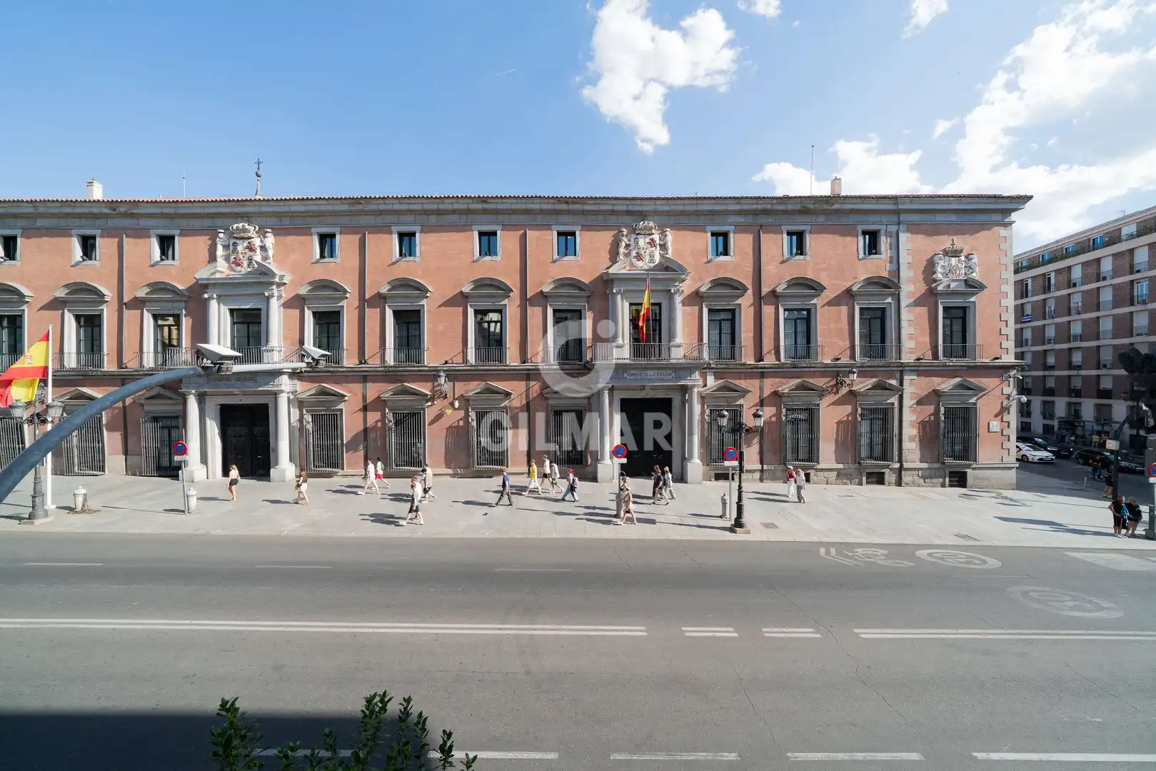 Vista exterior de Piso en venta en Madrid con Calefacción
