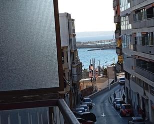 Vista exterior de Apartament en venda en Alicante / Alacant amb Terrassa i Balcó