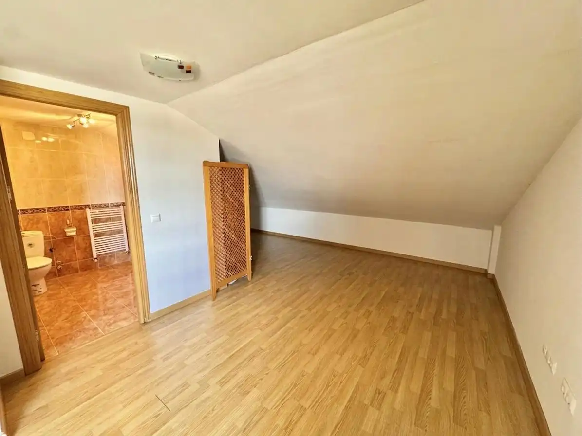 Casa adosada en venda en Talavera de la Reina amb Aire condicionat, Calefacció i Jardí privat
