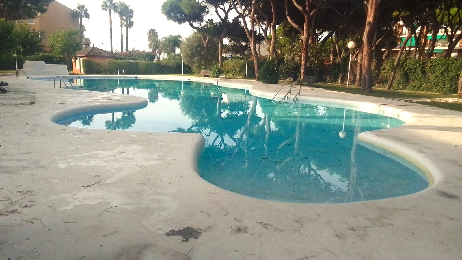 Swimming pool of Flat to rent in Gavà  with Terrace, Storage room and Community pool